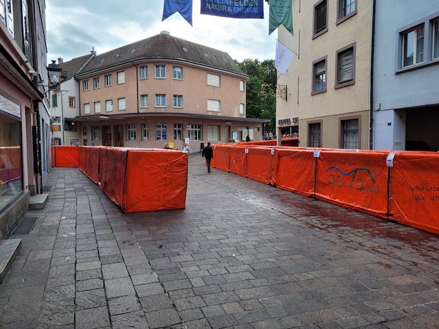 Die Hochwassersperren in Rheinfelden können bereits heute entfernt werden. Foto: rfo