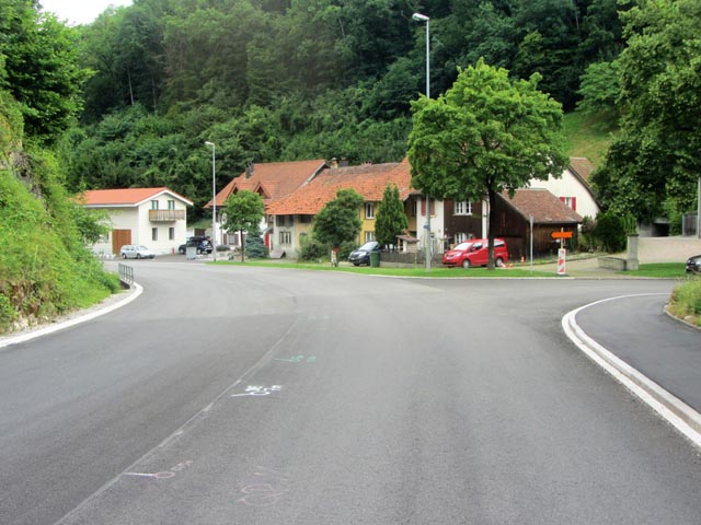 Ab dem 5. August soll die sanierte Ortsdurchfahrt von Densbüren ihren Deckbelag erhalten Foto: zVg