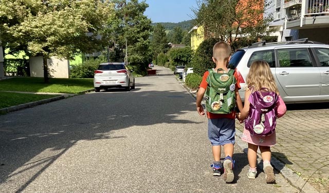 Bild: Die jüngsten Verkehrsteilnehmer sind bei Schulanfang besonders grossen Gefahren ausgesetzt. Foto: zVg