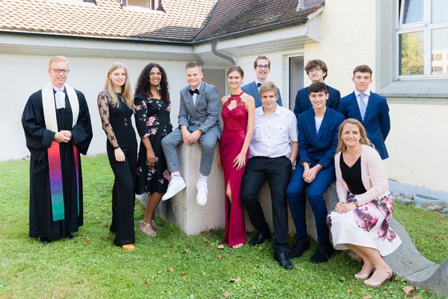 Konfirmiert wurden (alphabetisch): Luis Ayala Pérez (Stein), Aurelia Barth (Wallbach), Miguel Büeler (Stein), Aline Contich (Wallbach), Sven Disch (Obermumpf), Téa Ferrara (Obermumpf), Muriel Hossle (Stein), Elias Hürlimann (Sisseln), Shawna Hux (Mumpf), Colin Nägelin (Obermumpf), Alessio Porriciello (Stein), Lucas Pulver (Obermumpf), Ruben Stritt (Stein), Luca Wenzel (Stein), Lisa Wüthrich (Stein), Noël Zumsteg (Obermumpf). Fotos: Karine Weichelt, Stein