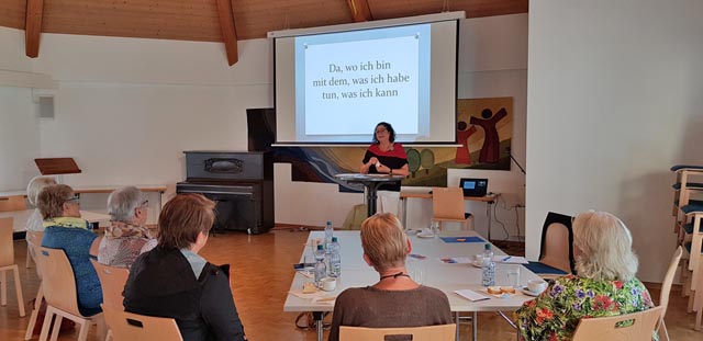 Irmgard Schaffenberger referierte am Frauenmorgen. Foto: Barbara Weilenmann