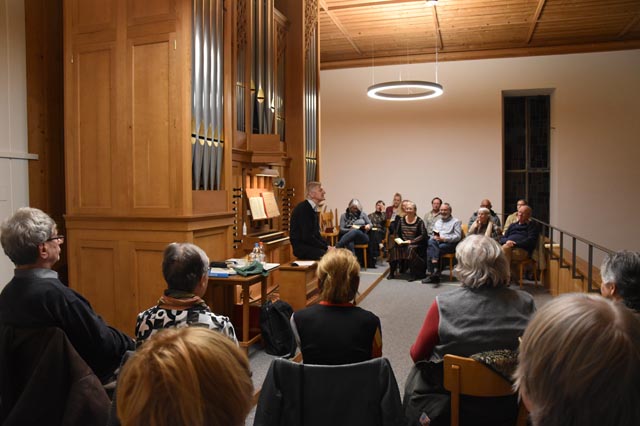 FreiTagsZeit zum Thema «Die Geschichte des Kirchgesangbuches im Wandel der Generationen» mit Andreas Marti. Foto: zVg