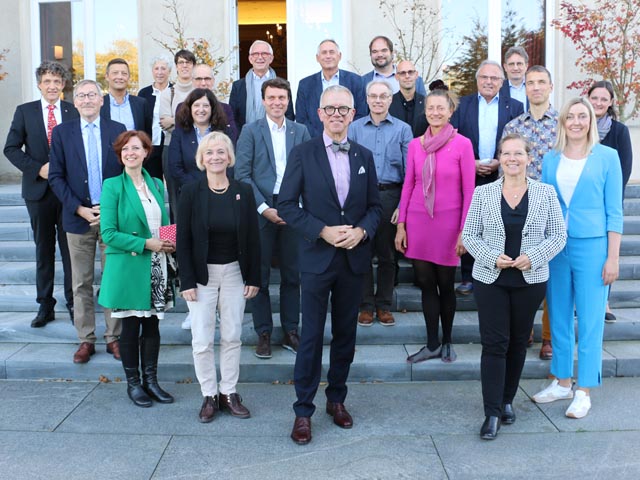 Die Delegation der Regio Basiliensis traf sich zum Austausch mit Botschafter Dr. Paul Seger und MdB Diana Stöcker in der Schweizerischen Botschaft in Berlin. Foto: zVg