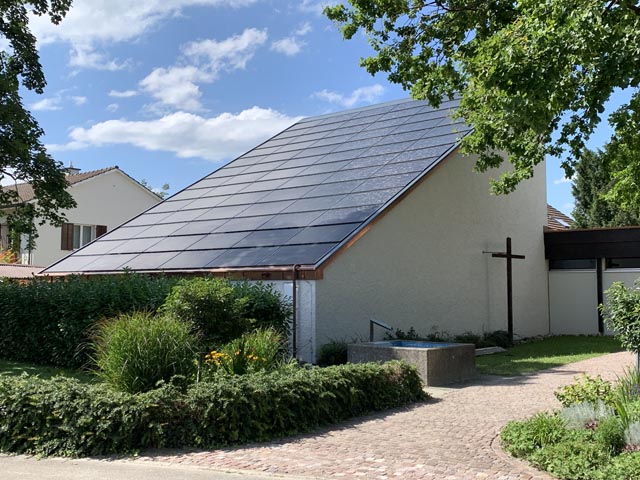 Die reformierte Kirche in Kaiseraugst und ihre Umgebung wurde umfangreich saniert. Foto: zvG