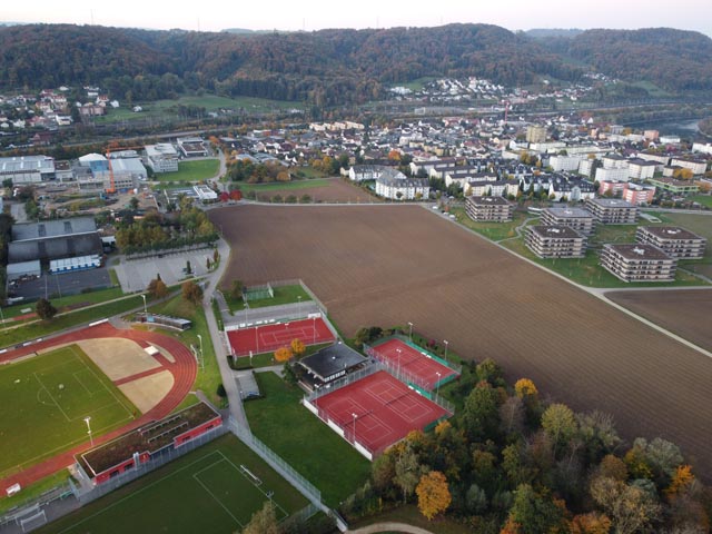Direkt neben den Sportanlagen gelegen: Der künftige Mittelschulstandort im Gebiet Neumatt in Stein. Foto: Sascha Roth/Gemeinde Stein  