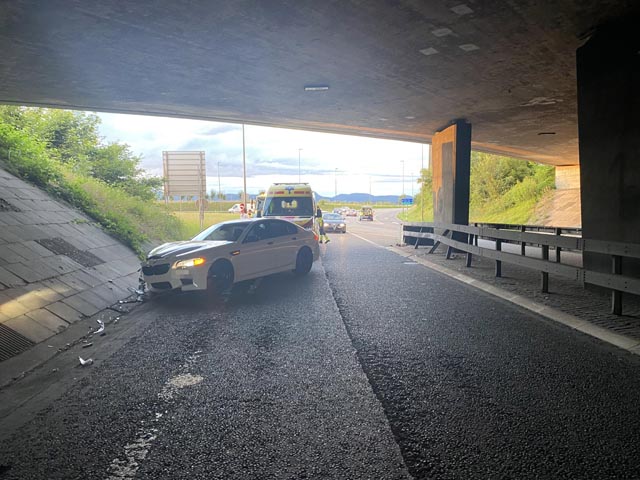 Der Sportwagen des Neulenkers wurde bei dem Selbstunfall zerstört. Foto: Polizei