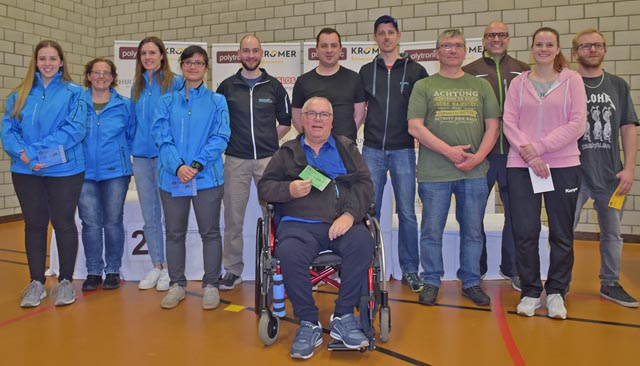 Überraschender Sieg der Zufiker Luftgewehrschützen (Mitte) vor den Schützinnen von Wettingen-Würenlos (links) und den Sportschützen Frick. (Foto: wr)