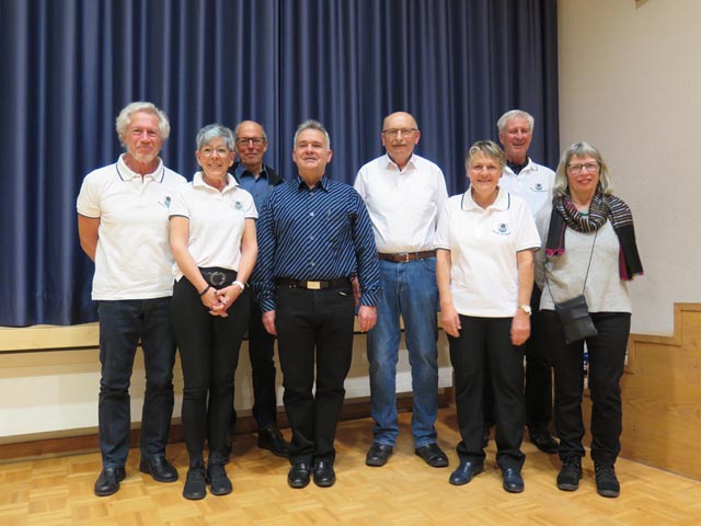 Max Emmenegger, Erika Korell, Ruedi Martin, Christoph Brunner, Werner Senften, Rosmarie Swoboda, Fredy Schaffner, Hedy Campani (v.l.) Foto: zVg