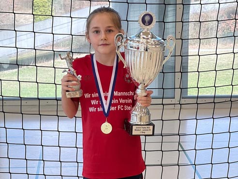 Torjägerin Albesa, feierte am Sonntag ihren zehnten Geburtstag, wurde Torschützenkönigin und Spielerin des Turniers. Foto: zVg