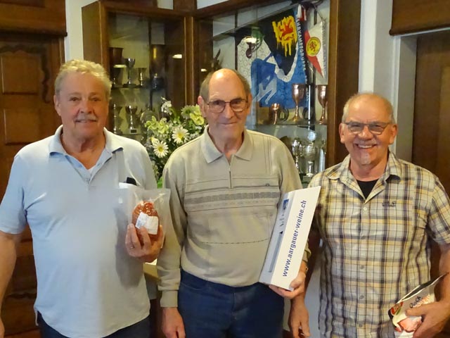 Rang 4 bis 6: Im vierten Rang findet man aus Kaisten «Schmid Marcel» (Mitte), im fünften Rang «Schraner Hans-Jörg» von Frick (rechts), und im sechsten Rang «Ries Toni» von Schupfart (links). Foto: zVg