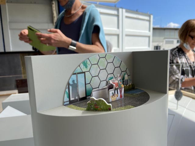 Der Ausstellungscontainer der Suffizienz-Roadshow «HappyLess» - demnächst in vier Jurapark-Gemeinden unterwegs. Foto: © Jurapark Aargau