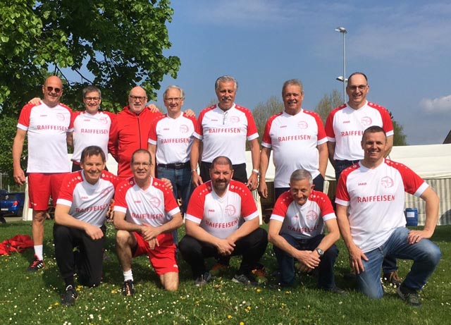 Die Männerriege Frick im neuen Dress. Foto: zVg