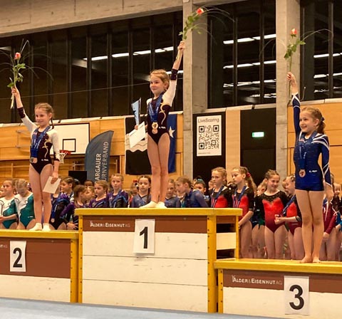 Aargauer Meisterin Celestine Rios und Vize-Aargauer-Meisterin Enya Keller. Foto: zVg