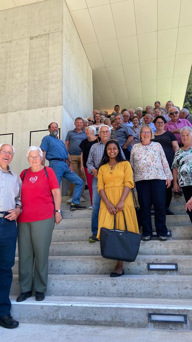 Die SeniorInnen von Wittnau genossen den Ausflug in die Voralpen unter der Leitung von Suvannijah Uthayabalan. Foto: zVg