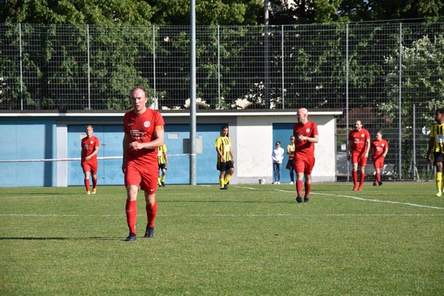 Geschafft: Der FC Wallbach Zeiningen lieferte im vorletzten Spiel der Saison eine furiose Aufholjagd ab. Foto: zVg