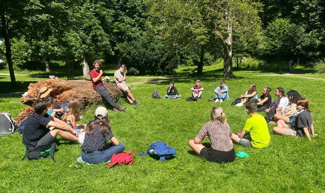 Die Jugendlichen erlernen neue Gesprächsstrategien. Foto: HRK