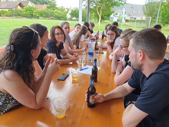 Die Mitglieder genossen das Zusammensein nach zweijähriger Zwangspause. Foto: zVg 