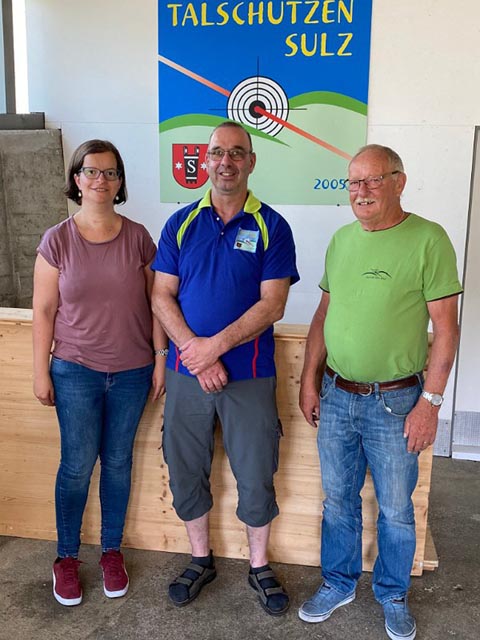 Die Sieger der Trostrund: Astrid Müller (2. Rang), Hanspeter Schraner (1. Rang), Gerhard Ehresheim (3.Rang)(v.l.). Foto: Peter Weiss