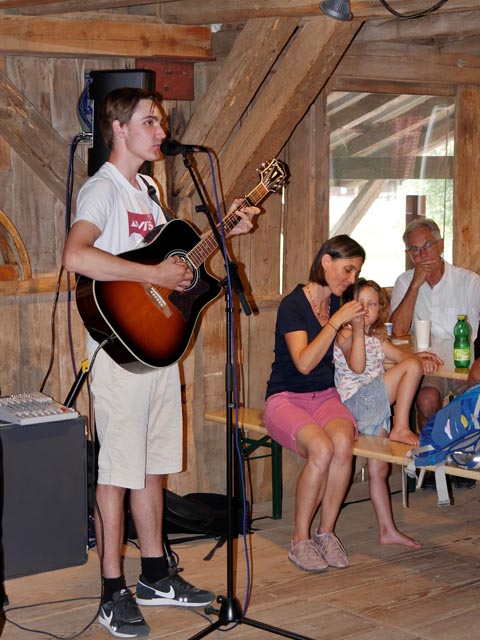 Liedvorträge von Timo Sacher, ein Ohrenschmaus. Foto: Amandus Brogle