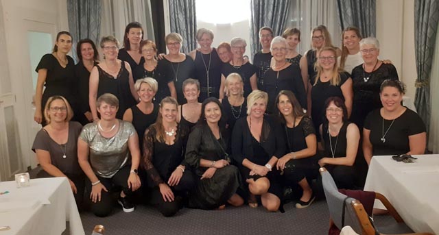 Die Damen der Frauenriege Sulz auf ihrer V.I.P.-Reise. Foto: zVg