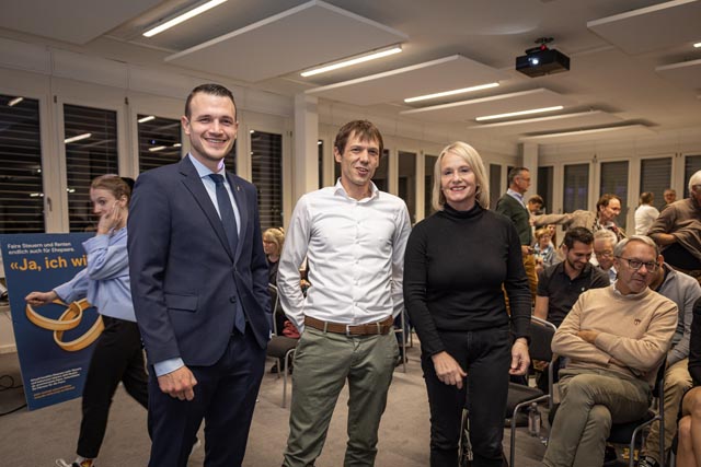 Wird unterstützt durch Die Mitte: Manuel Ballmer, Regierungsratskandidat der glp Baselland (Bildmitte). Foto: zVg