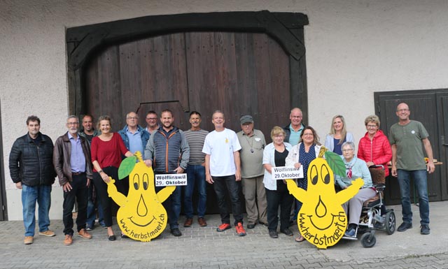 Aktives OK Herbstmärt Wölflinswil mit ehemaligen Mitgliedern. Foto: zVg