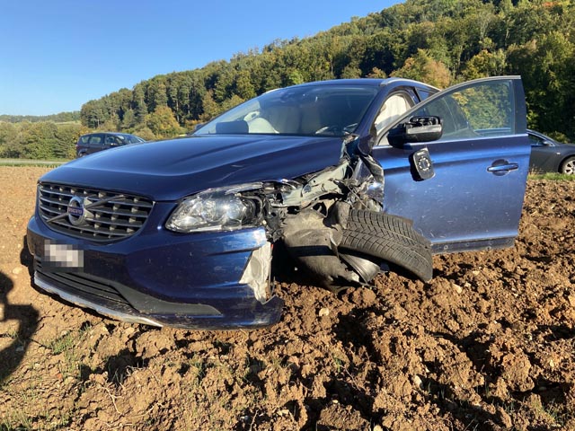 An beiden Fahrzeugen entstand Totalschaden. Foto: Polizei AG