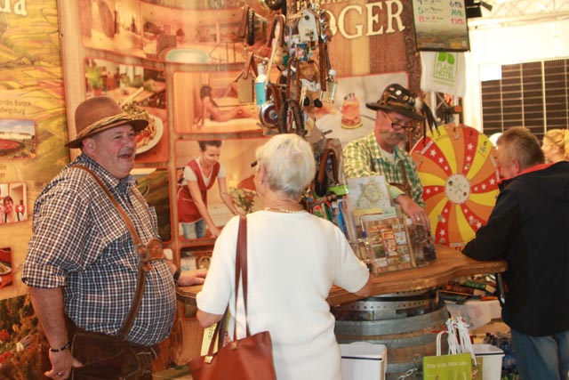 Angeregte Gespräche. Foto: Sonja Fasler