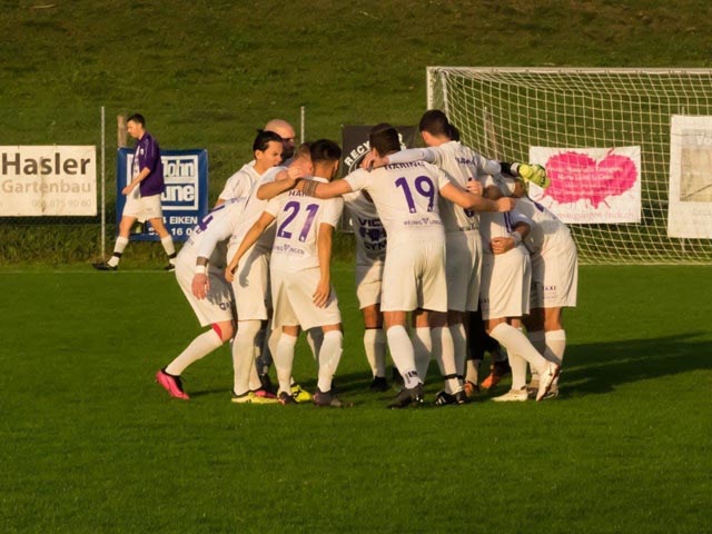 Mit einer geschlossenen Mannschaftsleistung eroberte der FC Eiken die Tabellenführung der 4. Liga zurück. Foto: zVg
