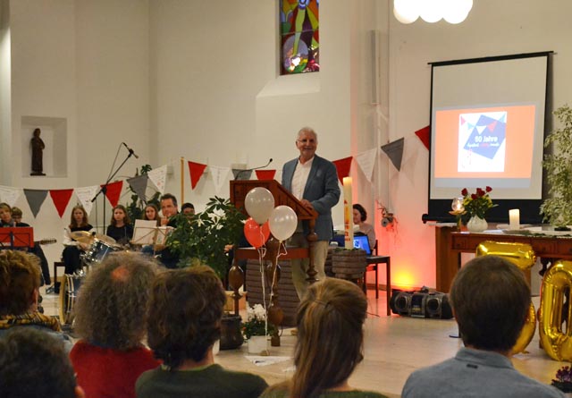 Der ehemalige Jugendseelsorger Pierre Stutz bei seinem Input. Foto: JUSESO Fricktal