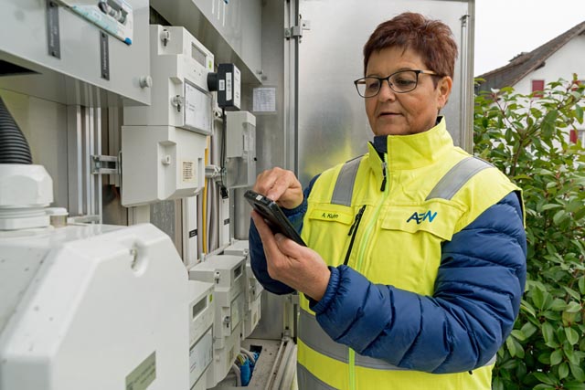 Die Stromzählerableserinnen und -ableser der AEW sind unterwegs. Foto: AEW Energie AG.