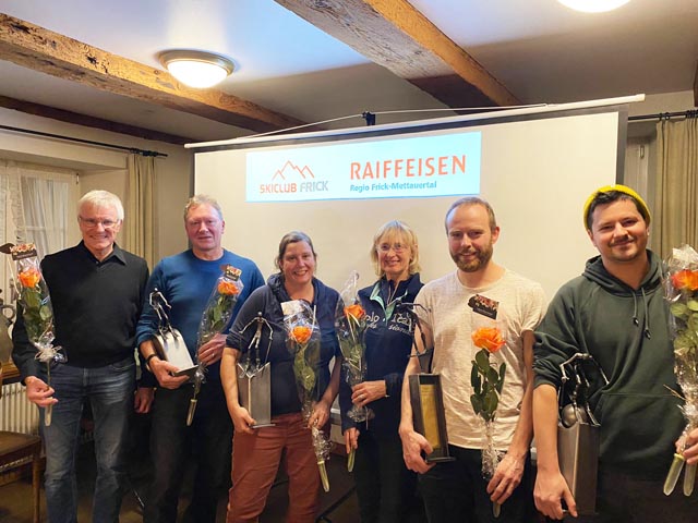 Felix Ackle, Ueli Oswald, Melanie Friedli, Gaby Oswald, Dominik Leubin, Leroy Oswald (v.l.). Foto: zVg