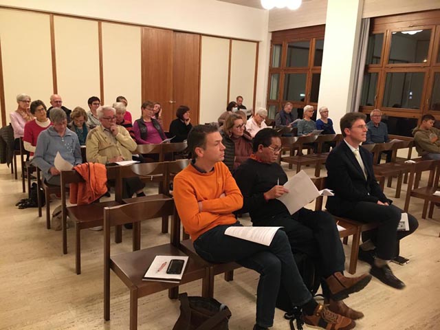 Die anwesenden Stimmberechtigten der röm.-kath. Kirchgemeinde Stein gaben grünes Licht zu Kirchenrenovation und zum Pastoralraum. Foto: Christina Kessler