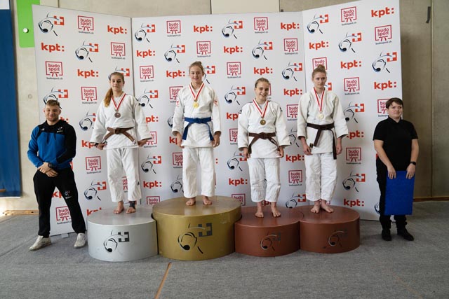 Eileen Probst aus Schupfart holte in Lausanne den Titel in der Kategorie U18 bis 63 Kilo. Foto: zVg