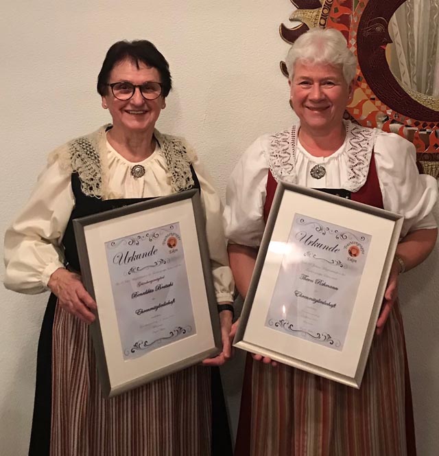 Ehrenmitglieder: (v.l.) Benedikta Brutschi und Theres Rehmann