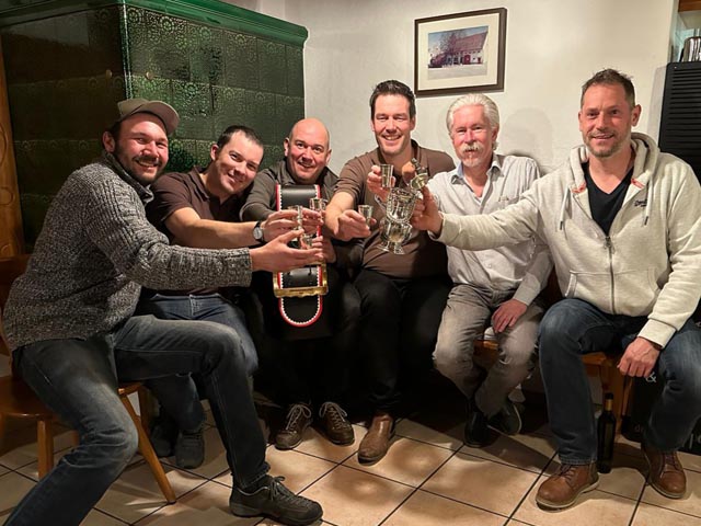 Von links: Thomas Riner, Elias Hossli, Markus Riner, Christoph Riner, Christoph Wineken, Patrik Meier. Foto: zVg