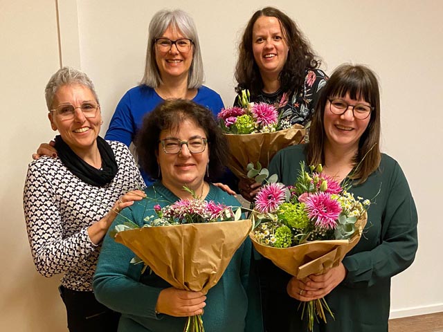 Vorne von links: Gabriela Stocker, Nicole Schneider und Monika Reber; hinten von links: Vreni Brügger und Martina Schmidlin. Es fehlt: Claudia Grob. Foto: zVg