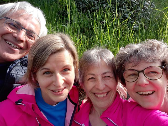 Von links: Fardin Asghari, Sibylle Winter, Rita Hediger und Nicole Oppe vor dem Rheinfelder Stadtlauf. Foto: zVg