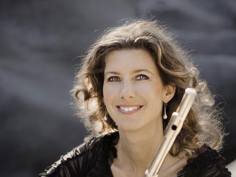 Flötistin Eva Oertel Foto: Irène Zandel