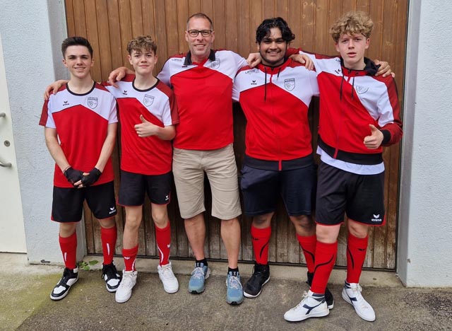 Fabian Meyer, Ben Aston, Stefan Lützelschwab, Hari Rathakirushnan, Nick Aston (v.l.). Foto: zVg