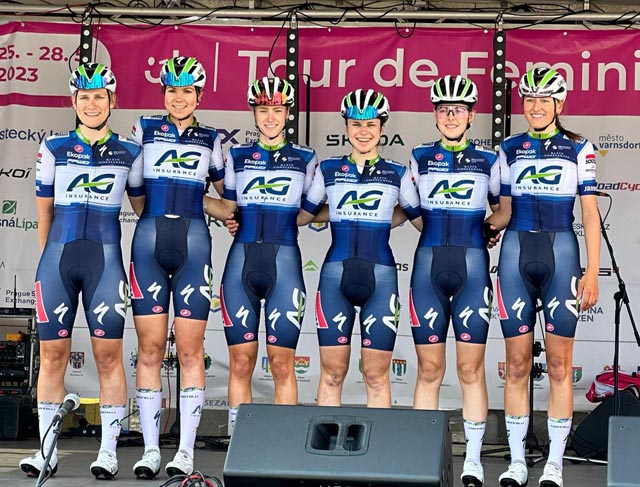 Noelle Rüetschi (dritte von rechts). Foto: zVg