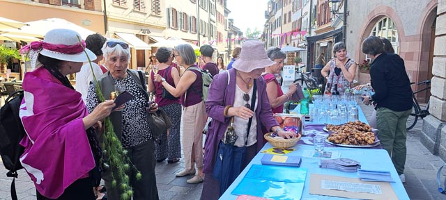 Zahlreich gingen die Frauen der Zähringerstadt auf die Strasse. Foto: zVg