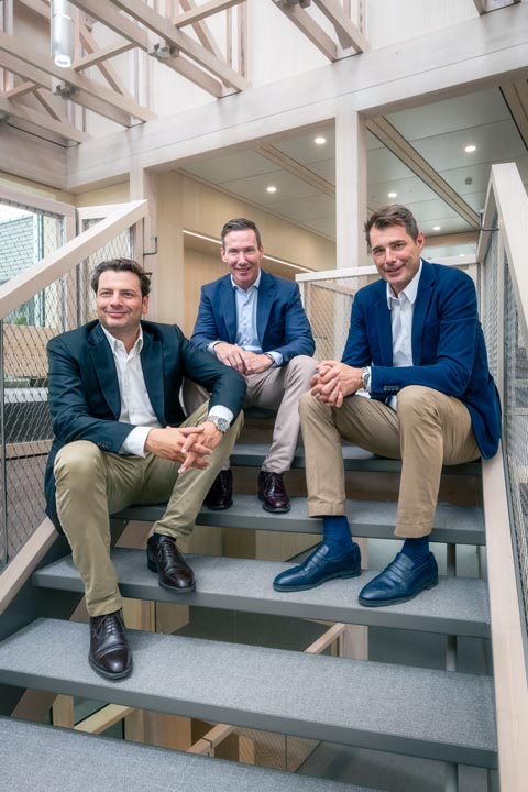 Bild (v.l.): Christoph Erne, Vizepräsident des Verwaltungsrates, Giuseppe Santagada, CEO ab 1. Januar 2024, Daniel Erne, Präsident des Verwaltungsrates. Foto: zVg