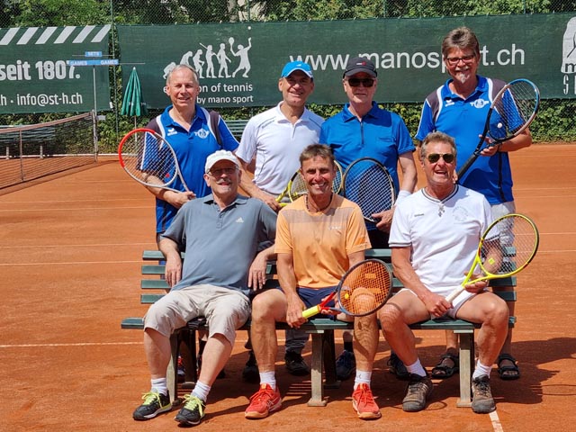 Reiner Hohfelser, Roland Stabbauer, Markus Hettlinger (vorne v.l.), Guido Bleuel, Markus Fisch, Bruno Sibold, Peter Schlappritzi (hinten v.l.). Es fehlen: Dieter Gerteiser und Captain Ernst Ledermann. Foto: zVg