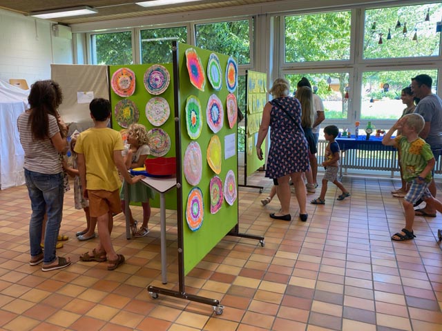 Ausstellung in der Aula. Foto: zVg