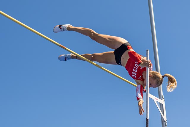 Sina Ettlin auf Höhenflug in Finnland Foto: Athletix.ch