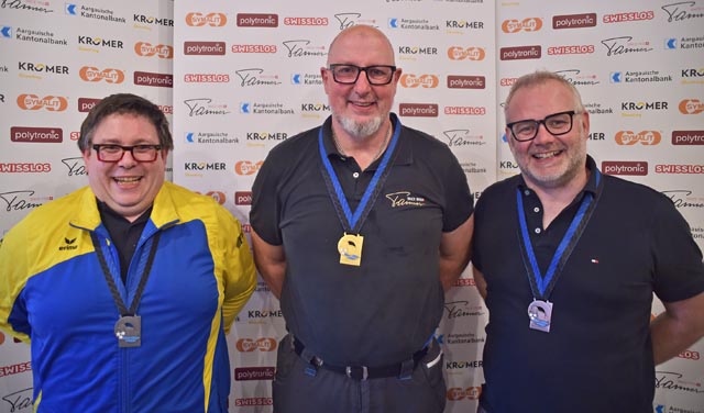 Das Podest in der Ü30-Zweistellungsmeisterschaft: Rolf Denzler (Mitte) verteidigte seinen Titel erfolgreich vor Marco Fischer (links) und Jürg Luginbühl. Foto: wr