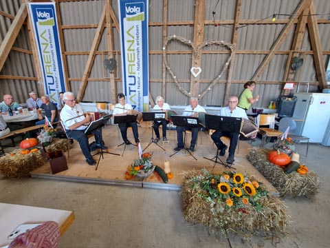 Akkordeonorchester Frick lud zur 8. AOF-Stubete. Foto: Barbara Schmid