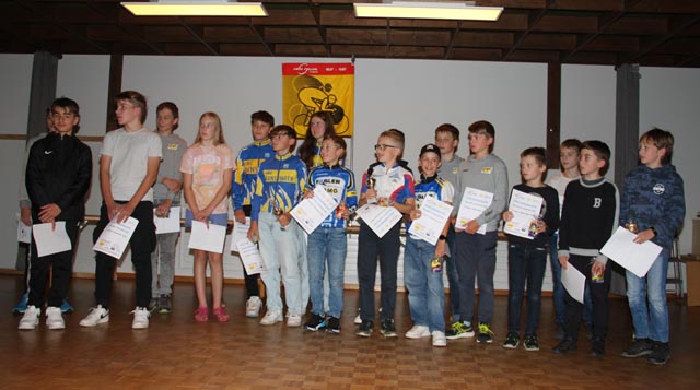 Gewinner der Kategorien Schüler U15 und U13. Foto: Heinz Kaufmann