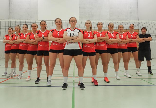 Die jungen Spielerinnen des Viertliga-Teams bei Volley Möhlin treten mit viel Herzblut und Motivation gegen erfahrene Mannschaften an. Foto: Celine Weidmann